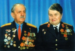Ветераны Великой Отечественной Войны И.И.Игнатенко и Ф.П.Малинина, Краснодар, 2002 год